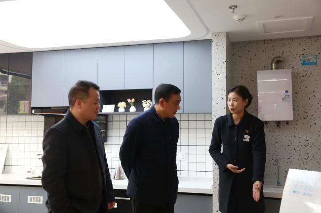 市城管局一行蒞臨安慶港華走訪(fǎng)調(diào)研部署春節(jié)前后重點(diǎn)工作